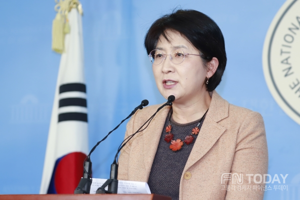 민주평화당은 광주 세계수영선수권대회를 20여일 앞둔 20일 ‘북한의 광주 세계수영선수권대회 참가를 촉구’하는 논평을 했다.