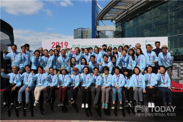 2019 대구 울트라독서마라톤 대회에서 24시간 완주한 참가자들