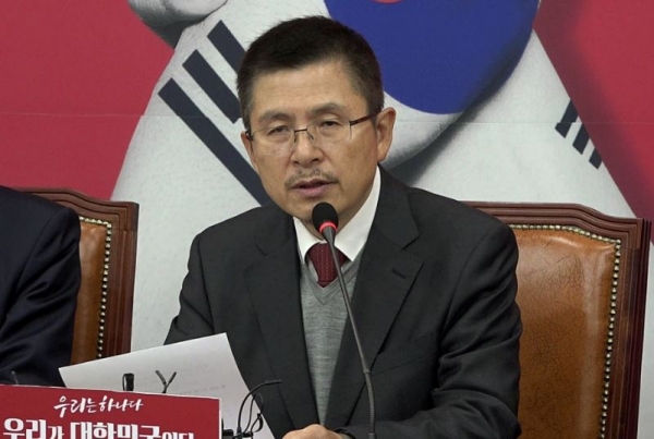 자유한국당 황교안 대표가 9일 오전 국회에서 열린 최고위원회의에서 모두발언을 하고 있다.