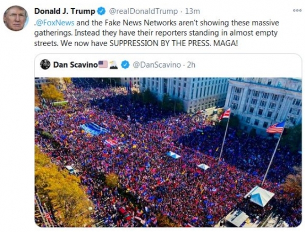 미국의 워싱턴 DC에서 펼쳐진 부정선거 규탄 시위 현장을 트럼프가 트위터로 공유하고 있다