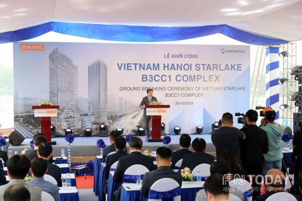대우건설 백정완 사장이 지나 26일 베트남 하노이 스타레이크  기념사 B3CC1 착공식에서 기념사를 하고 있다.