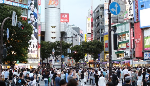 한국인들이 즐겨 찾는 도쿄 시부야 거리..마주치는 3명중 1명이 한국인이라는 얘기가 나올 정도로 우리나라 사람들이 일본을 즐겨 찾고 있다