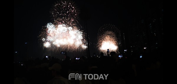 2023 세계불꽃축제, 10만여발의 불꽃 향연.... / 사진촬영 = 파이낸스투데이
