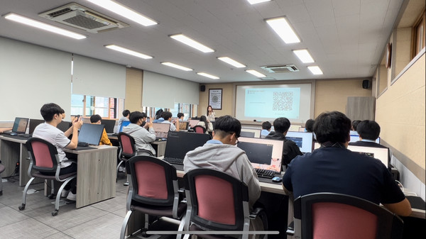 서울 세명 컴퓨터 고등학교 스마트보안솔루션과 진로 체험 수업 현장
